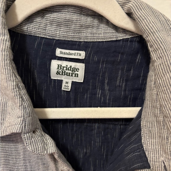 Bridge & Burn button down - Picture 3 of 3
